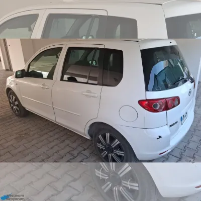 2004 Model Mazda Demio