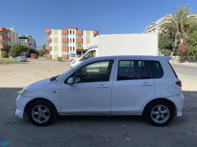 Mazda Demio 2002
