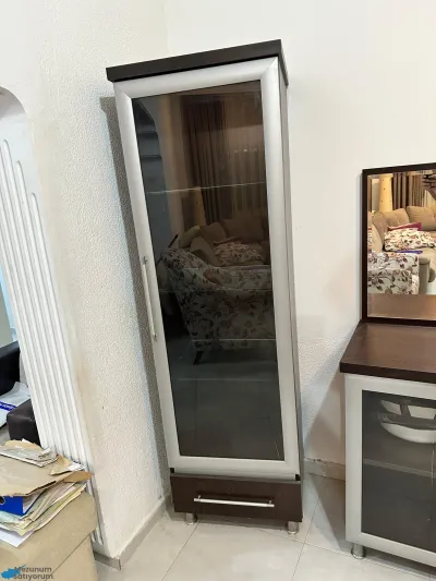 Aynalı Konsol Ve Vitrinleri