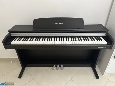 Kurzweil M210 Elektronik Piano