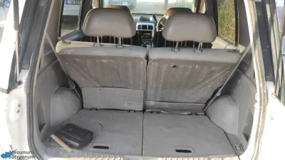 2002 Model Nissan Cube