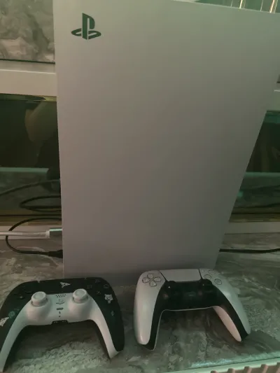 Ps5 Ve İki Kol