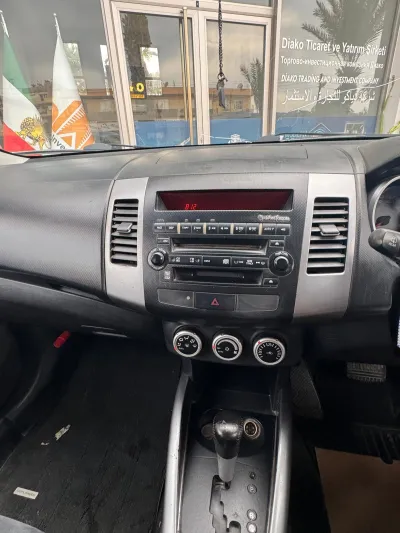 Mitsubishi/outlander
