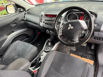 Mitsubishi/outlander