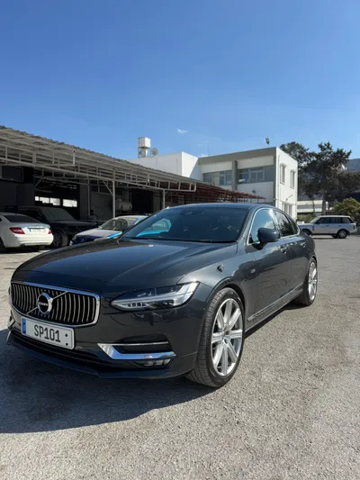 Volvo S90
