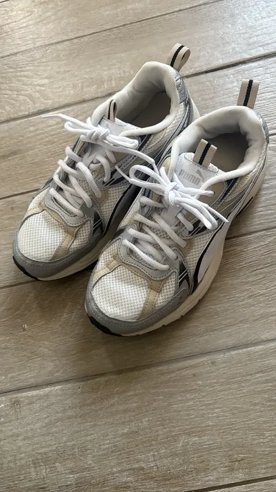 Puma Morphic Sneaker