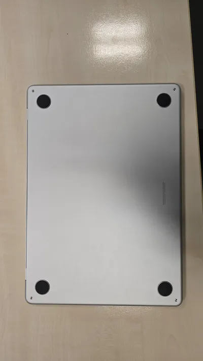 Macbook Air M4 2025