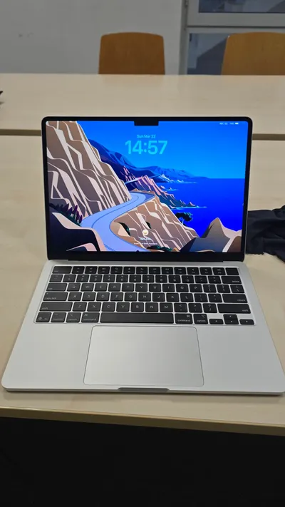 Macbook Air M4 2025