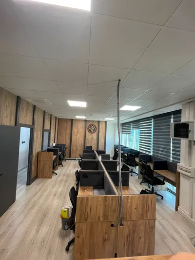 Ofis İçin Masa Ve Sandalye