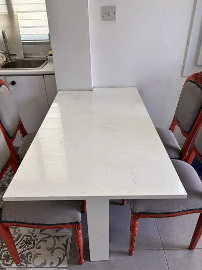 Yemek Masası Ve Sandalyeler