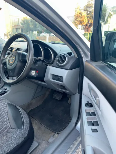 2005 Model Mazda Axela