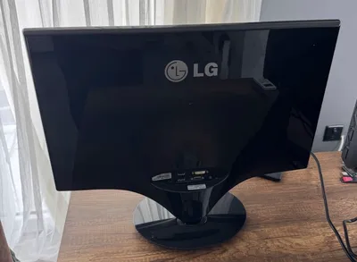 Lg Monitör 24”