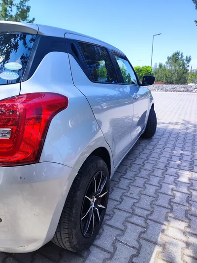 Suzuki Swift 2020 Full