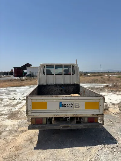1998 Model Isuzu Elf