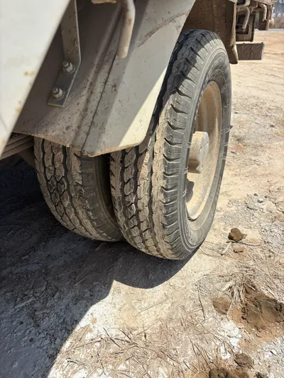1998 Model Isuzu Elf