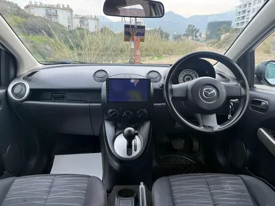 Mazda/demio
