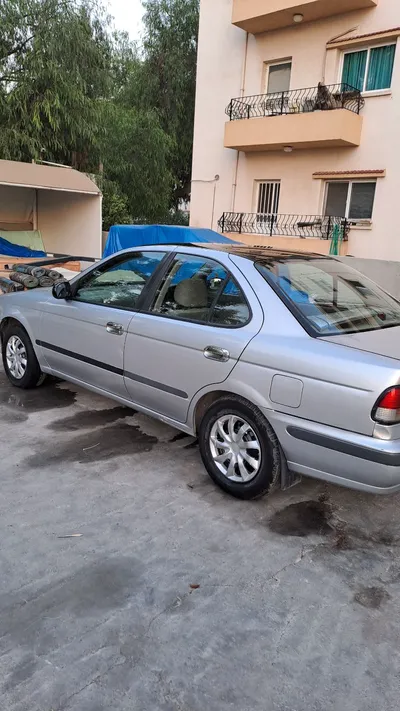2001 Model Nissan Sanyy