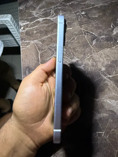 İphone 15 Düz