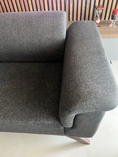 Az Kullanılmıs Üçlü Koltuk