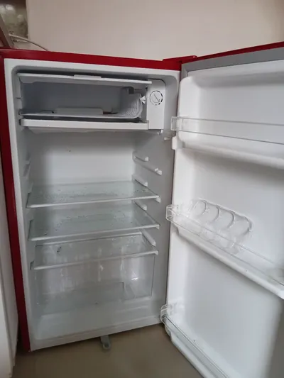 Yepyeni Mini Buzdolabı