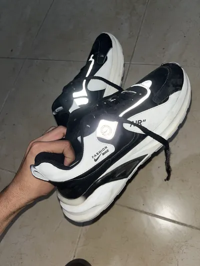 Nike Beyaz Siyah